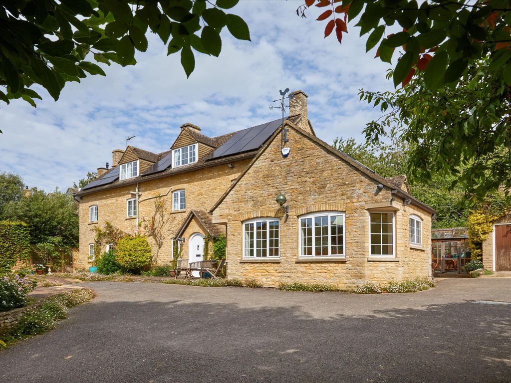 4 bed detached house for sale in Chadlington, Chipping Norton, Oxfordshire OX7, £1,750,000