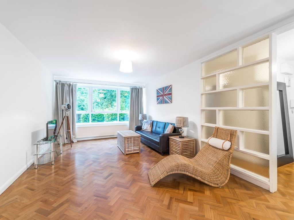 3 bed flat for sale in Branch Hill, Hampstead, London NW3, £1,150,000