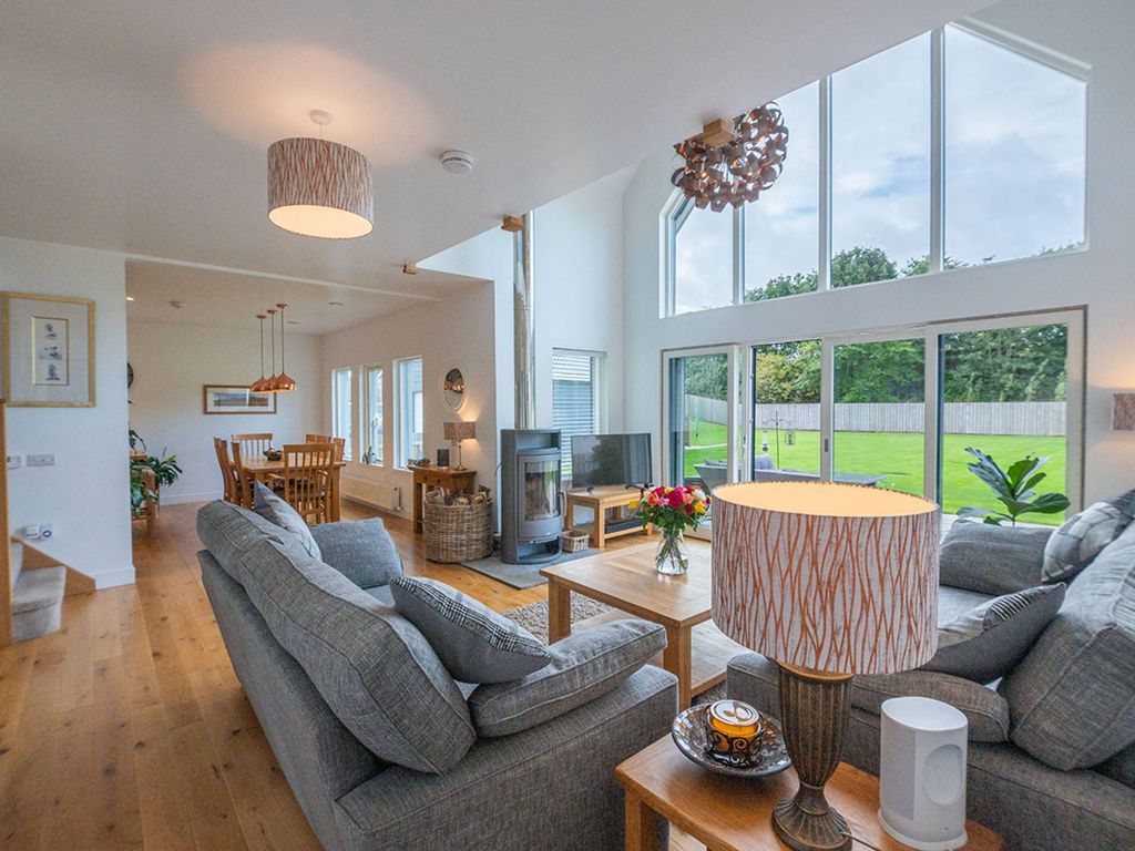 5 bed detached house for sale in The Sidings, Linlithgow EH49, £600,000