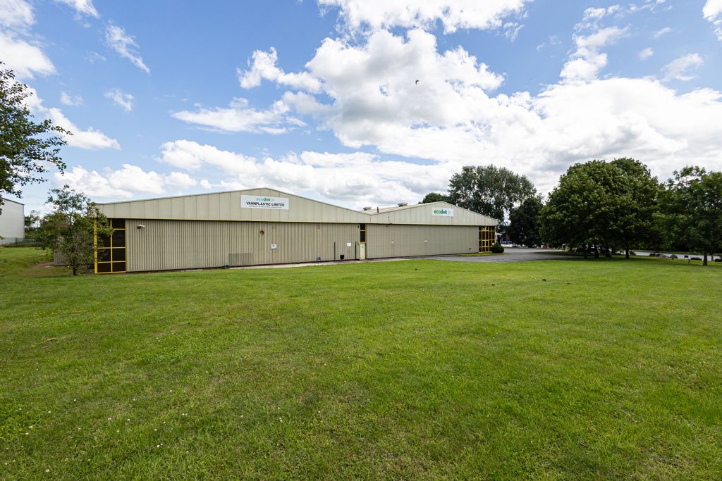 Industrial to let in Unit 13 Wrexham Industrial Estate, Abenbury Way, Wrexham, Wrexham LL13, Non quoting