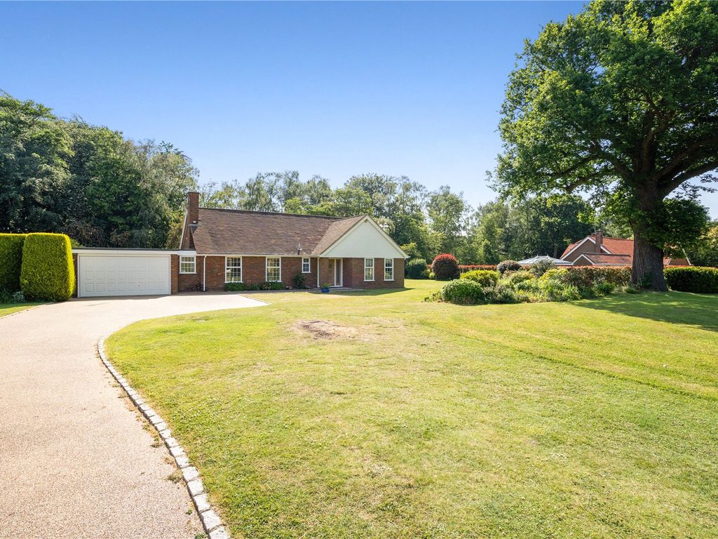 3 bed detached house for sale in Long Wood Drive, Jordans, Beaconsfield, Buckinghamshire HP9, £1,595,000
