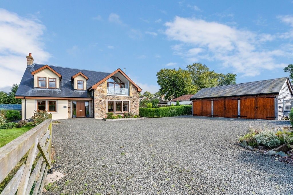 4 bed detached house for sale in Hatchbank, Kinross KY13, £640,000