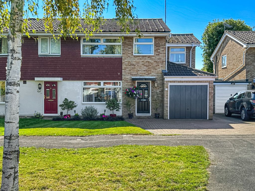 4 bed semi-detached house for sale in Rickard Close, Cherry Hinton, Cambridge CB1, £575,000