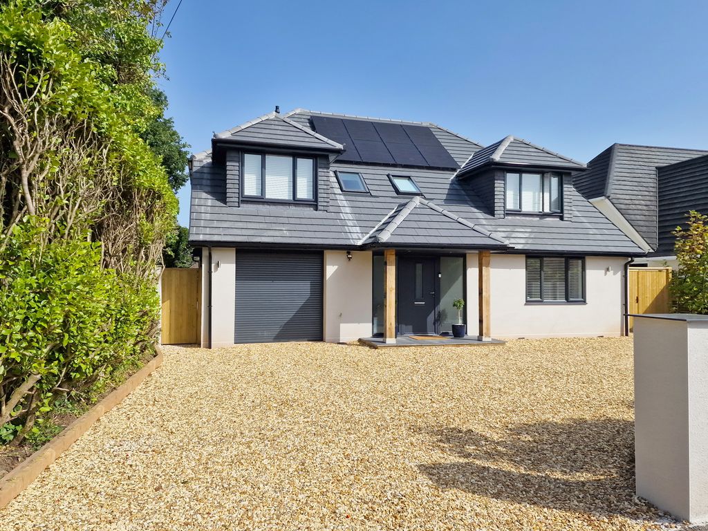 4 bed detached house for sale in Brook Avenue North, New Milton, Hampshire BH25, £1,250,000