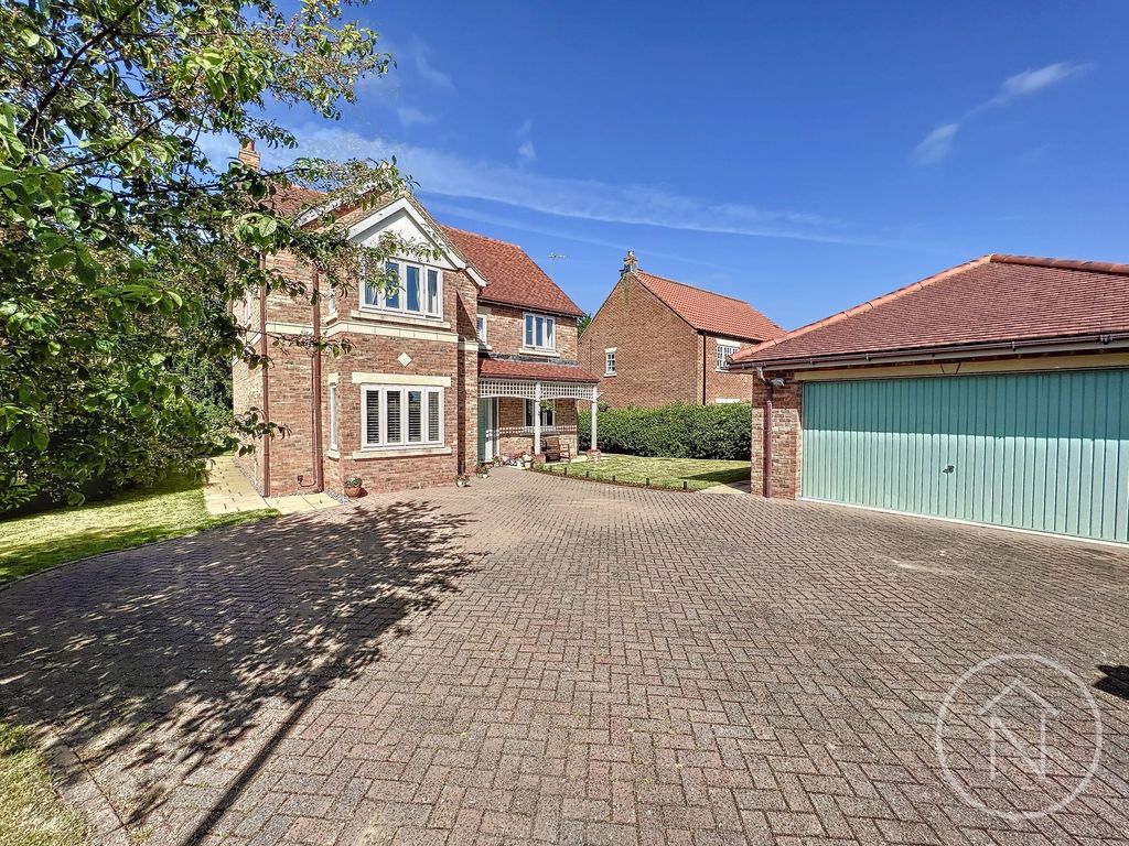 4 bed detached house for sale in The Wynd, Wynyard TS22, £550,000