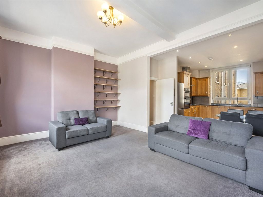 3 bed flat for sale in Salisbury House, 23 Highbury Corner N5, £650,000