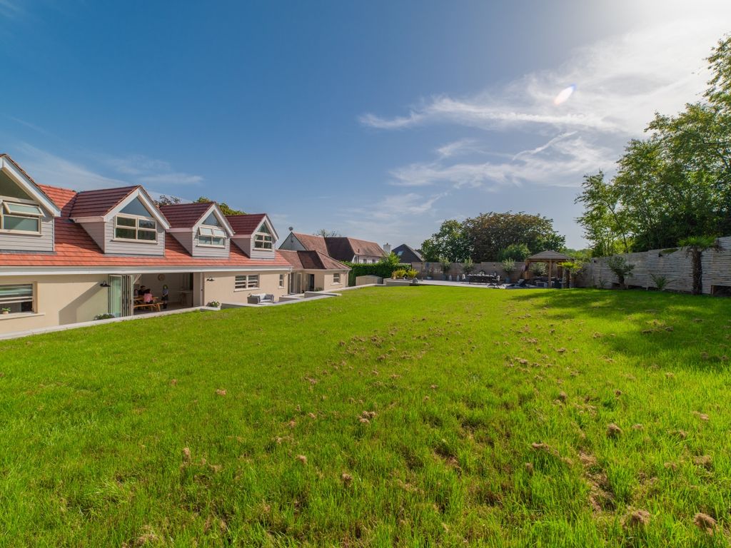 5 bed detached house for sale in Pen-Y-Turnpike Road, Dinas Powys CF64, £1,499,950