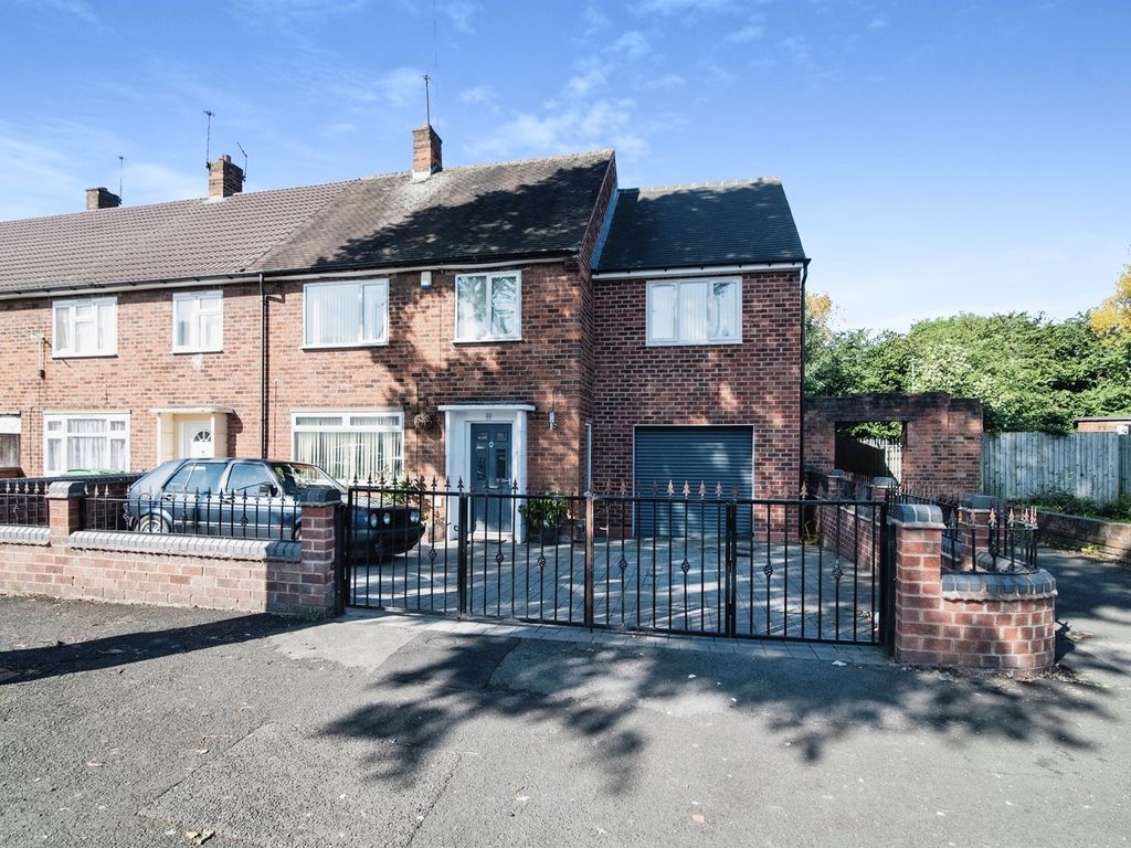 6 bed end terrace house for sale in Meyrick Road, West Bromwich B70, £350,000