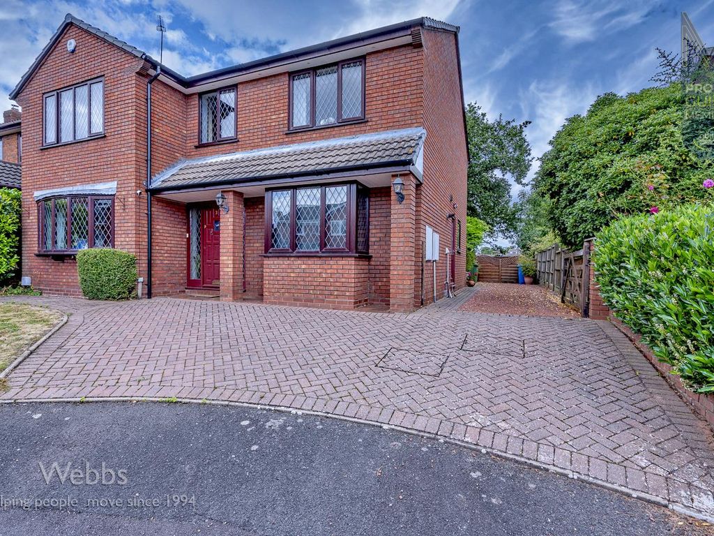 4 bed detached house for sale in Boleyn Close, Cheslyn Hay, Walsall WS6, £475,000