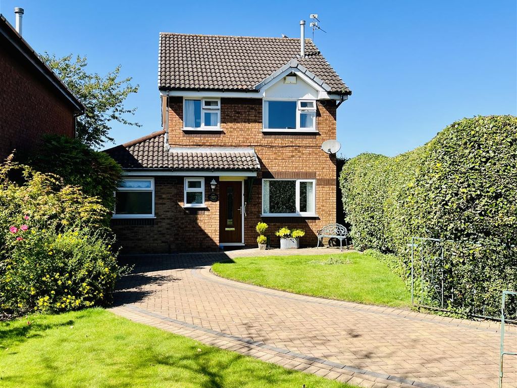 3 bed detached house for sale in Sherway Drive, Timperley, Altrincham WA15, £400,000