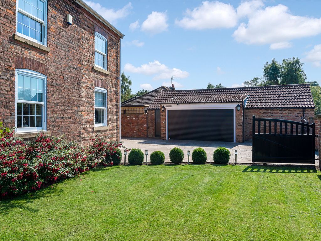 6 bed detached house for sale in Nanny Lane, Church Fenton, Tadcaster LS24, £885,000