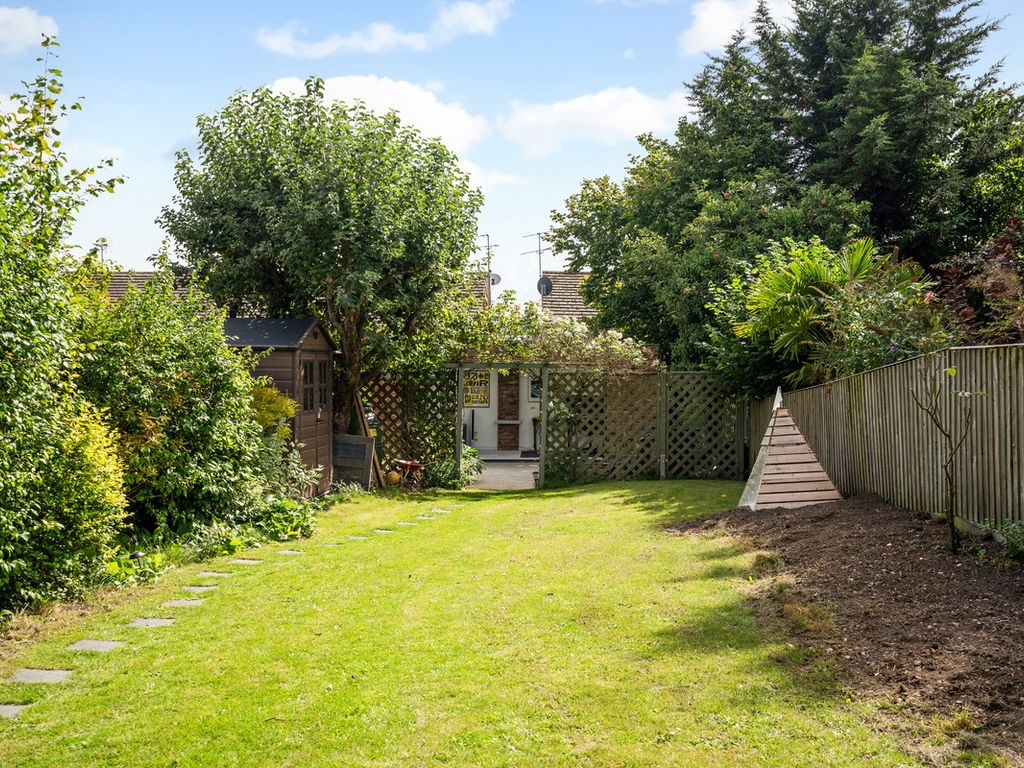 3 bed semi-detached house for sale in Little Marlow Road, Marlow SL7, £775,000