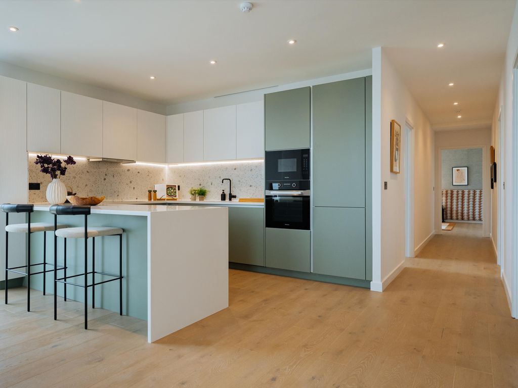 New home, 2 bed flat for sale in Hurlingham Waterfront, Carnwath Road, London SW6, £2,325,000