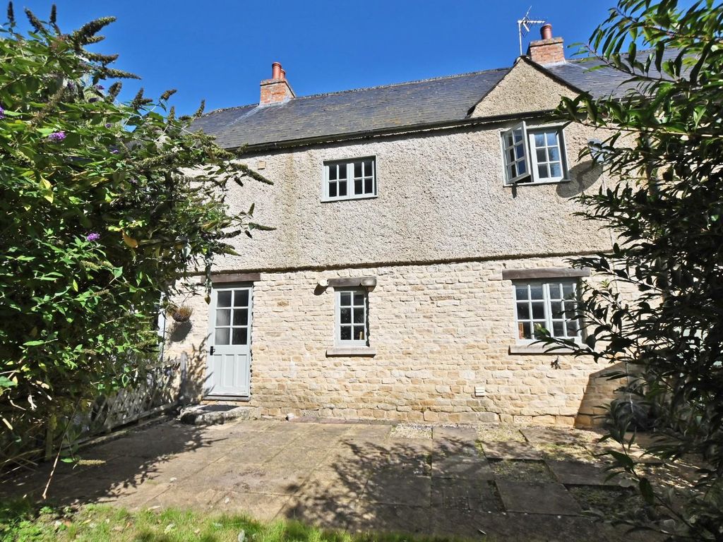 4 bed cottage for sale in Bell Lane, Lechlade GL7, £440,000