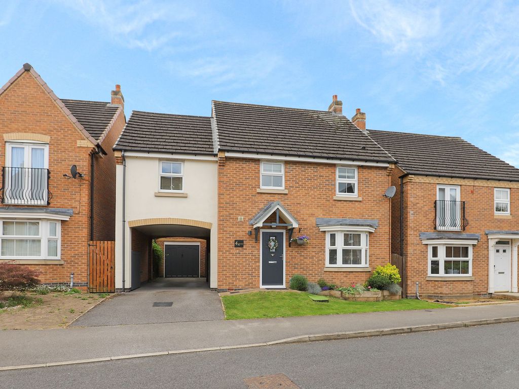 4 bed detached house for sale in Oxclose Park Way, Halfway S20, £350,000