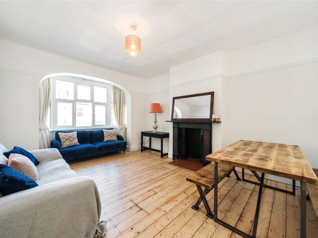 3 bed terraced house for sale in Barrow Road, London SW16, £525,000