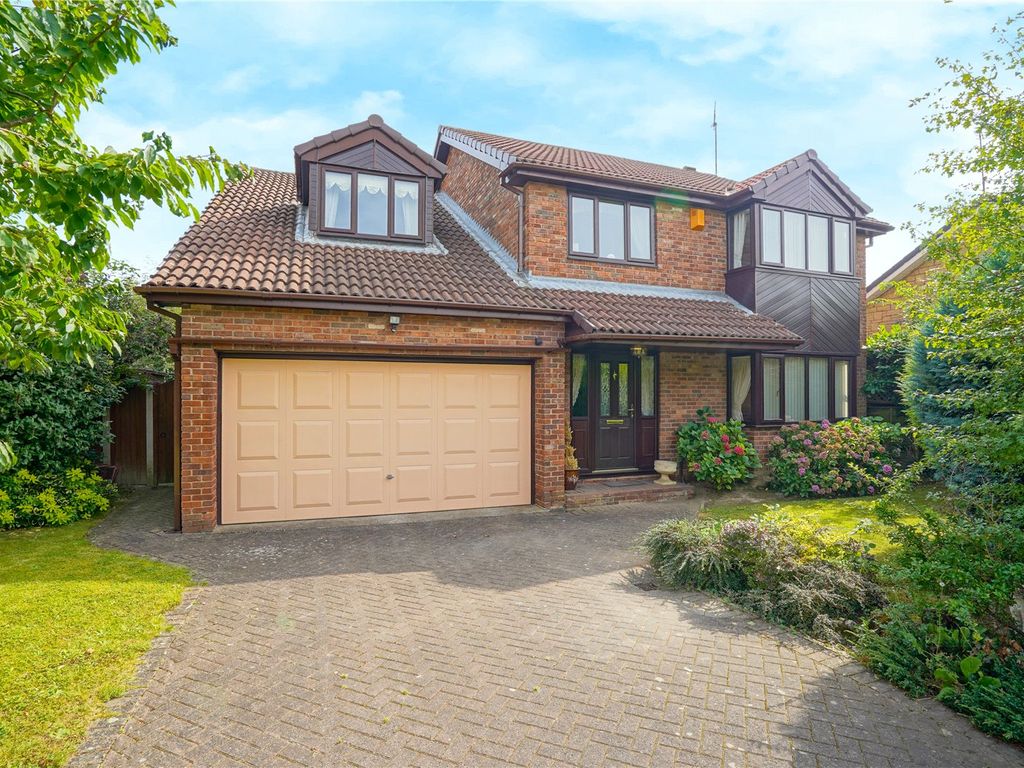 4 bed detached house for sale in Allott Close, Ravenfield, Rotherham, South Yorkshire S65, £450,000