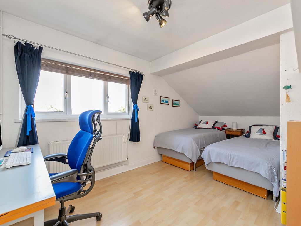 4 bed detached house for sale in Kindleton, Great Linford MK14, £550,000