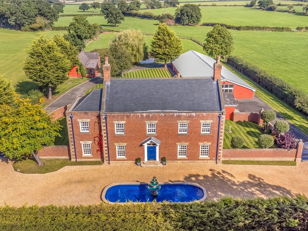 6 bed detached house for sale in Middlewich Road, Minshull Vernon, Cheshire CW10, £1,200,000