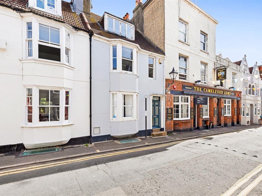 5 bed property for sale in Camelford Street, Brighton BN2, £575,000