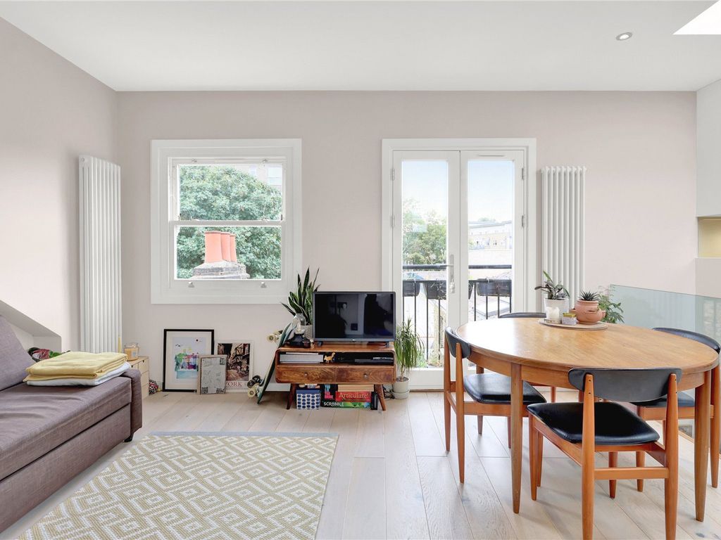 2 bed flat for sale in Brouncker Road, London W3, £415,000