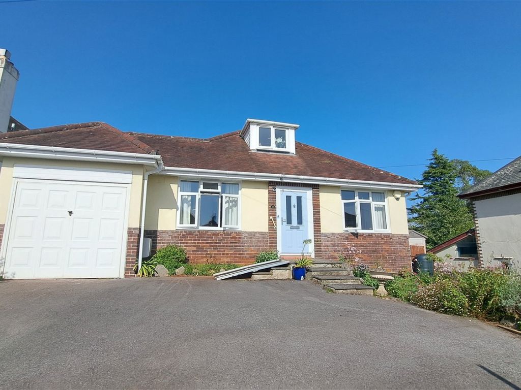 3 bed bungalow for sale in Thorne Park Road, Torquay TQ2, £425,000