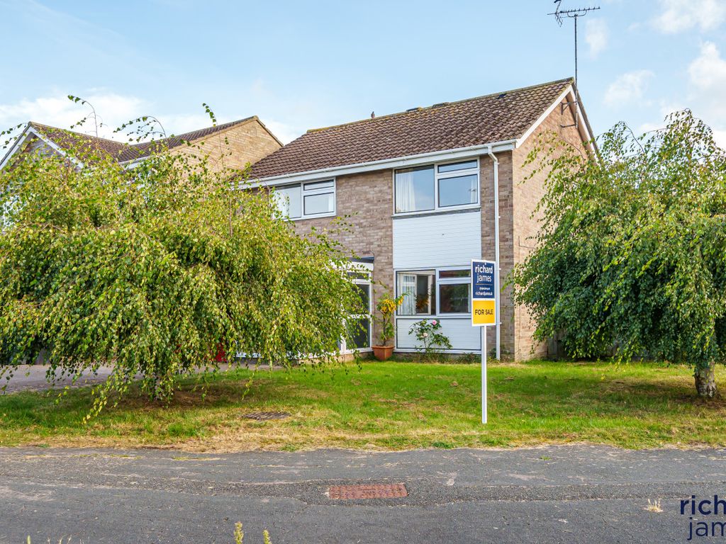 4 bed detached house for sale in Sherfields, Royal Wootton Bassett SN4, £475,000