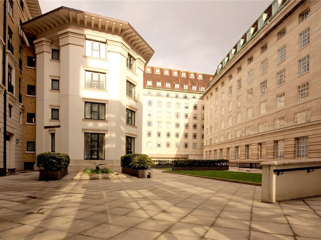 1 bed flat for sale in South Block, County Hall, 1A Belvedere Road, London SE1, £430,000