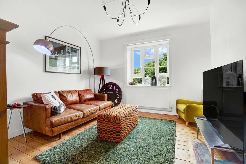 3 bed flat for sale in Cliffsend House, Cowley Road, London SW9, £475,000