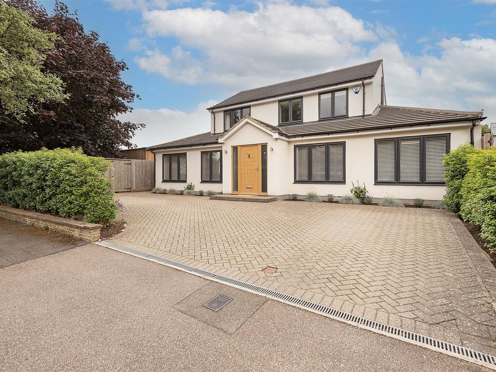 5 bed detached house for sale in Aldwick Road, Harpenden AL5, £1,400,000
