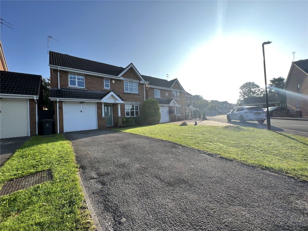 4 bed detached house for sale in Birchcroft, Coven, Wolverhampton, Staffordshire WV9, £350,000
