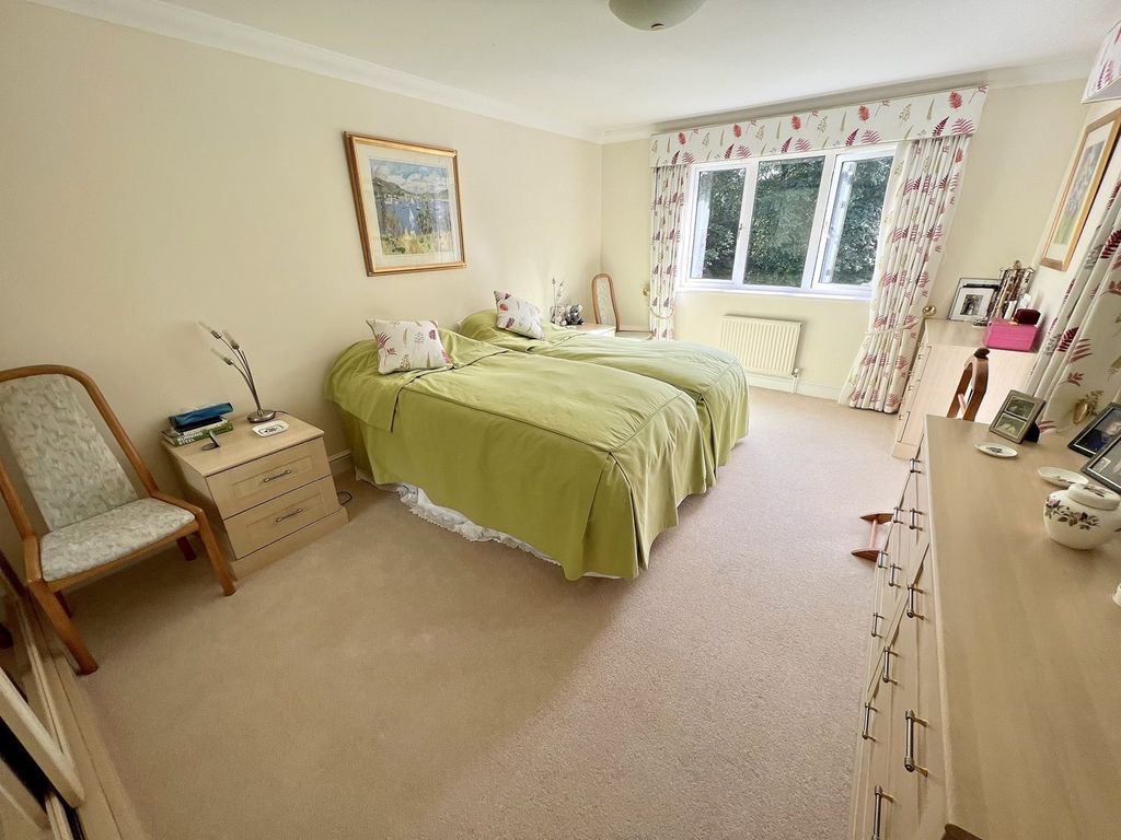 3 bed flat for sale in 14 Balcombe Road, Poole BH13, £800,000