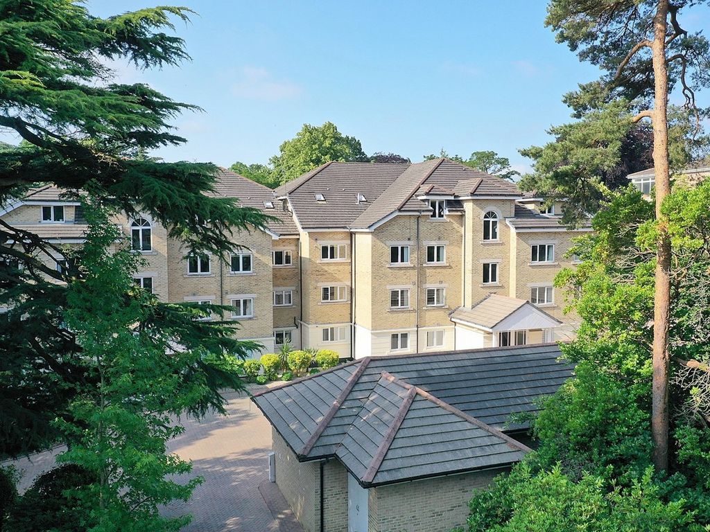 3 bed flat for sale in 14 Balcombe Road, Poole BH13, £800,000