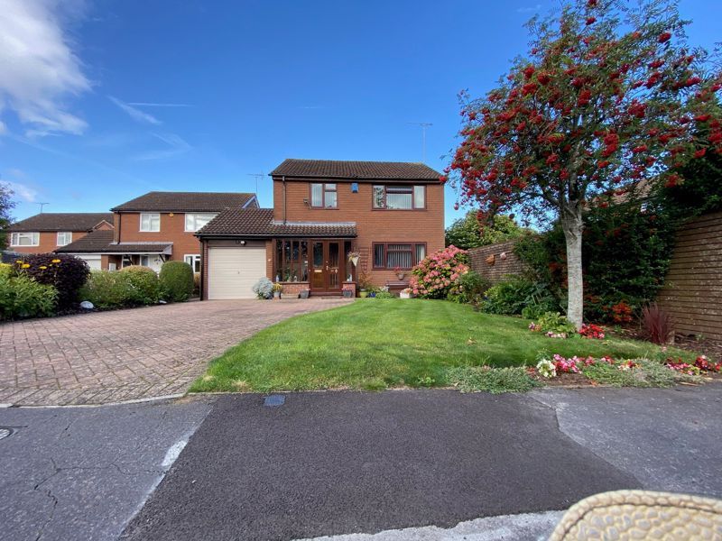 4 bed detached house for sale in Swallow Park, Thornbury, Bristol BS35, £450,000
