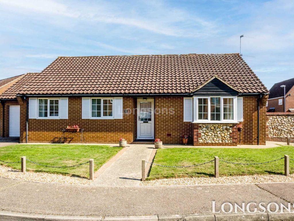 3 bed detached bungalow for sale in Brancaster Way, Swaffham PE37, £350,000