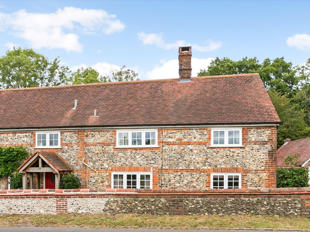 4 bed detached house for sale in Ermin Street, Shefford Woodlands, Hungerford, Berkshire RG17, £825,000
