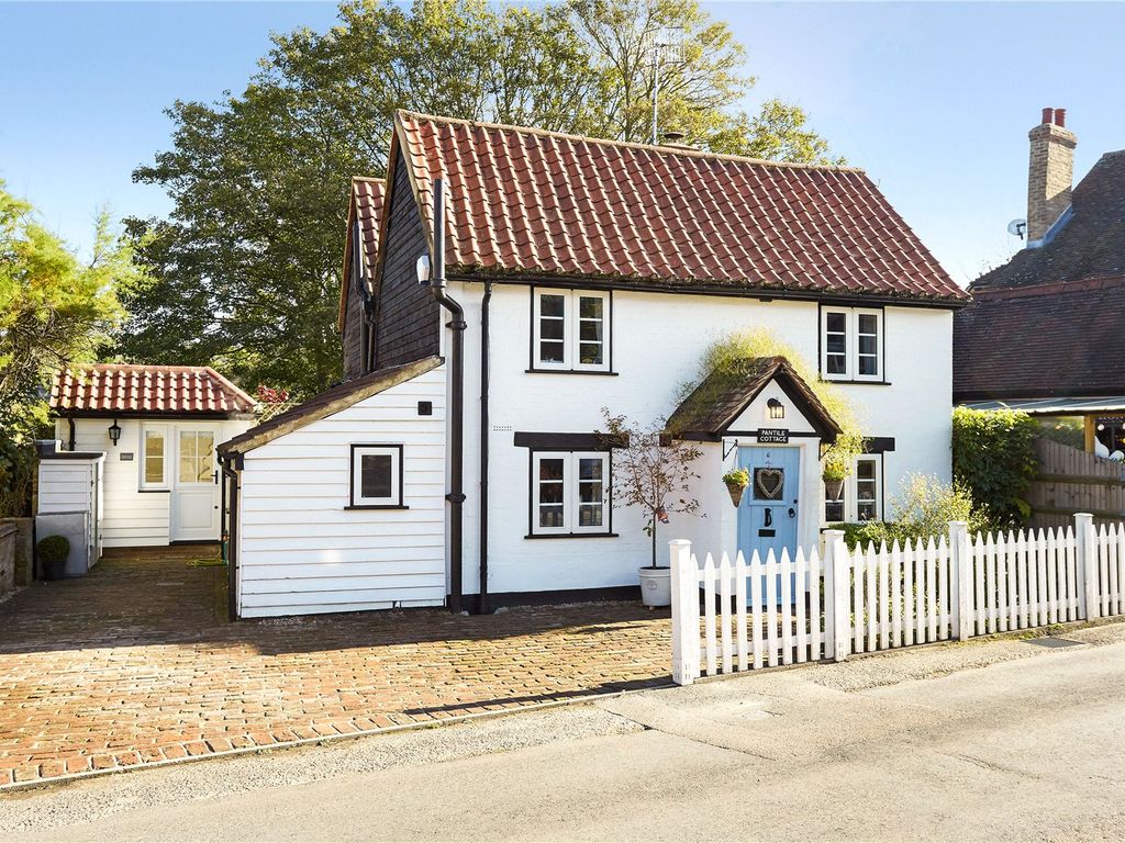 3 bed detached house for sale in High Street, Sevenoaks TN14, £785,000