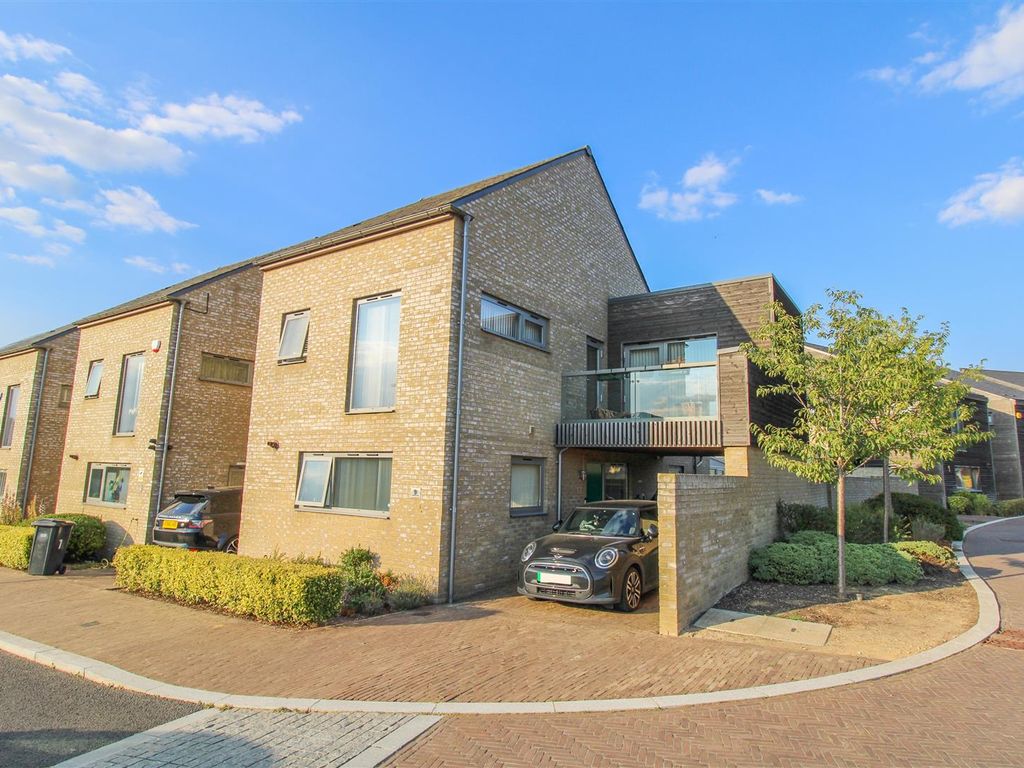 3 bed link-detached house for sale in Round House Way, Newhall, Harlow CM17, £475,000