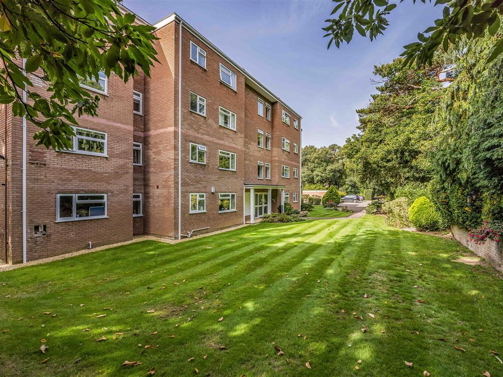 3 bed flat for sale in Burton Road, Branksome Park, Poole BH13, £500,000