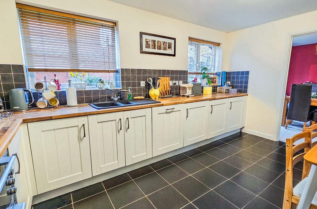 4 bed detached house for sale in Clover Way, Bedworth CV12, £375,000