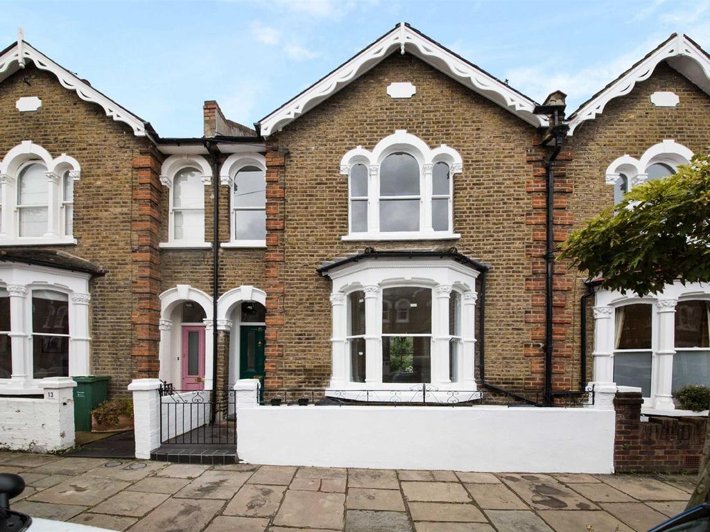 3 bed terraced house to rent in Twisden Road, Dartmouth Park NW5, £4,117 pcm