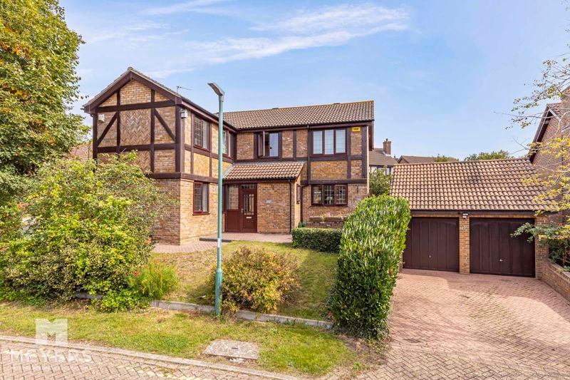 5 bed detached house for sale in Henley Gardens, Littledown, Bournemouth BH7, £725,000
