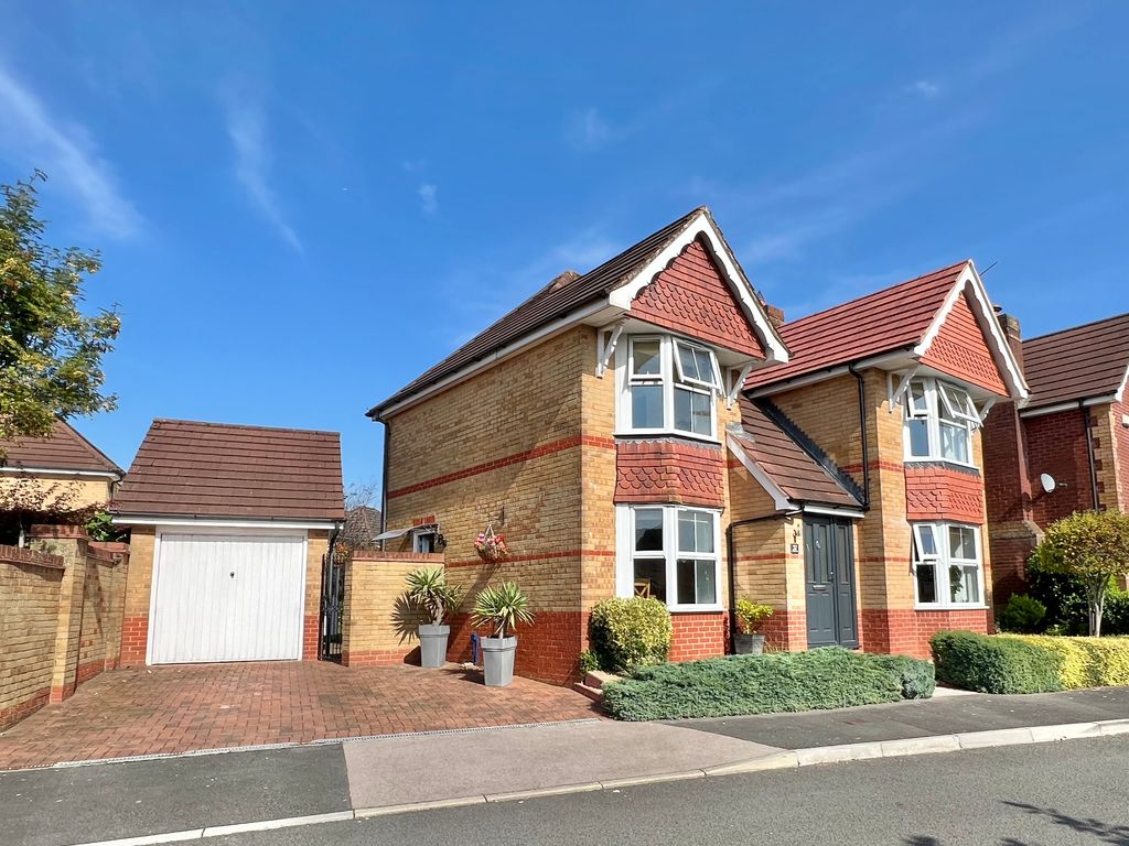 3 bed detached house for sale in Penterry Park, Chepstow, Monmouthshire NP16, £460,000