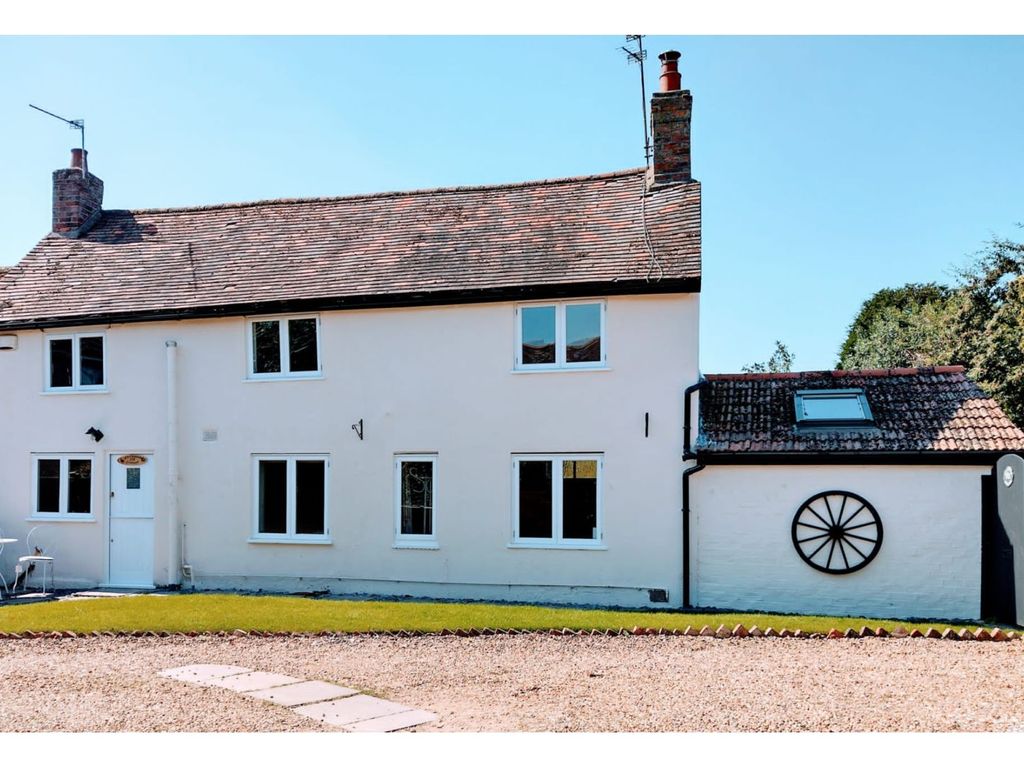 3 bed cottage for sale in High Street, Kempston, Bedford MK42, £375,000