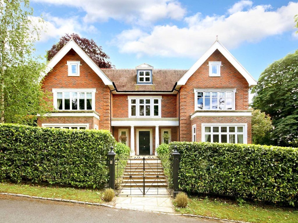 6 bed detached house to rent in Four Winds, Bourne End SL8, £8,500 pcm