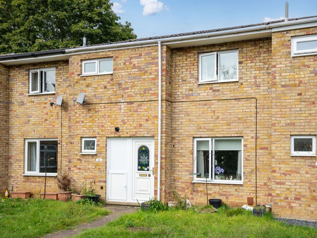 3 bed terraced house for sale in Craister Court, Cambridge CB4, £350,000