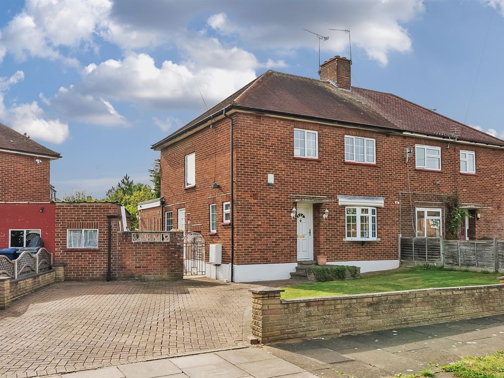 3 bed semi-detached house for sale in Nupton Drive, Arkley, Barnet EN5, £600,000