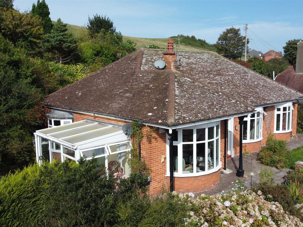 3 bed detached bungalow for sale in Ilfracombe EX34, £470,000