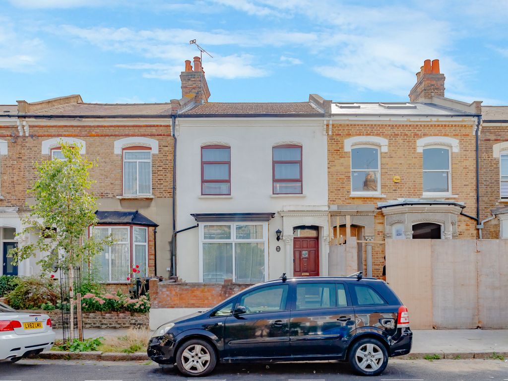 3 bed terraced house for sale in Lavers Road, London N16, £1,000,000