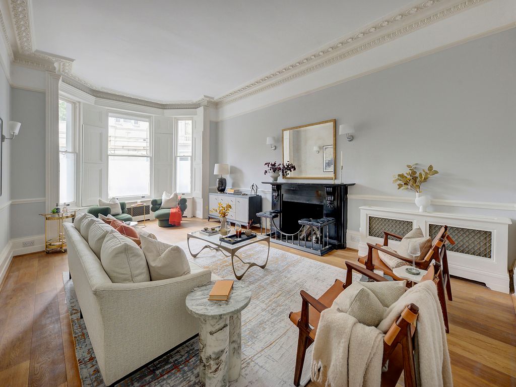 3 bed flat for sale in Linden Gardens, Notting Hill, London W2, £3,000,000